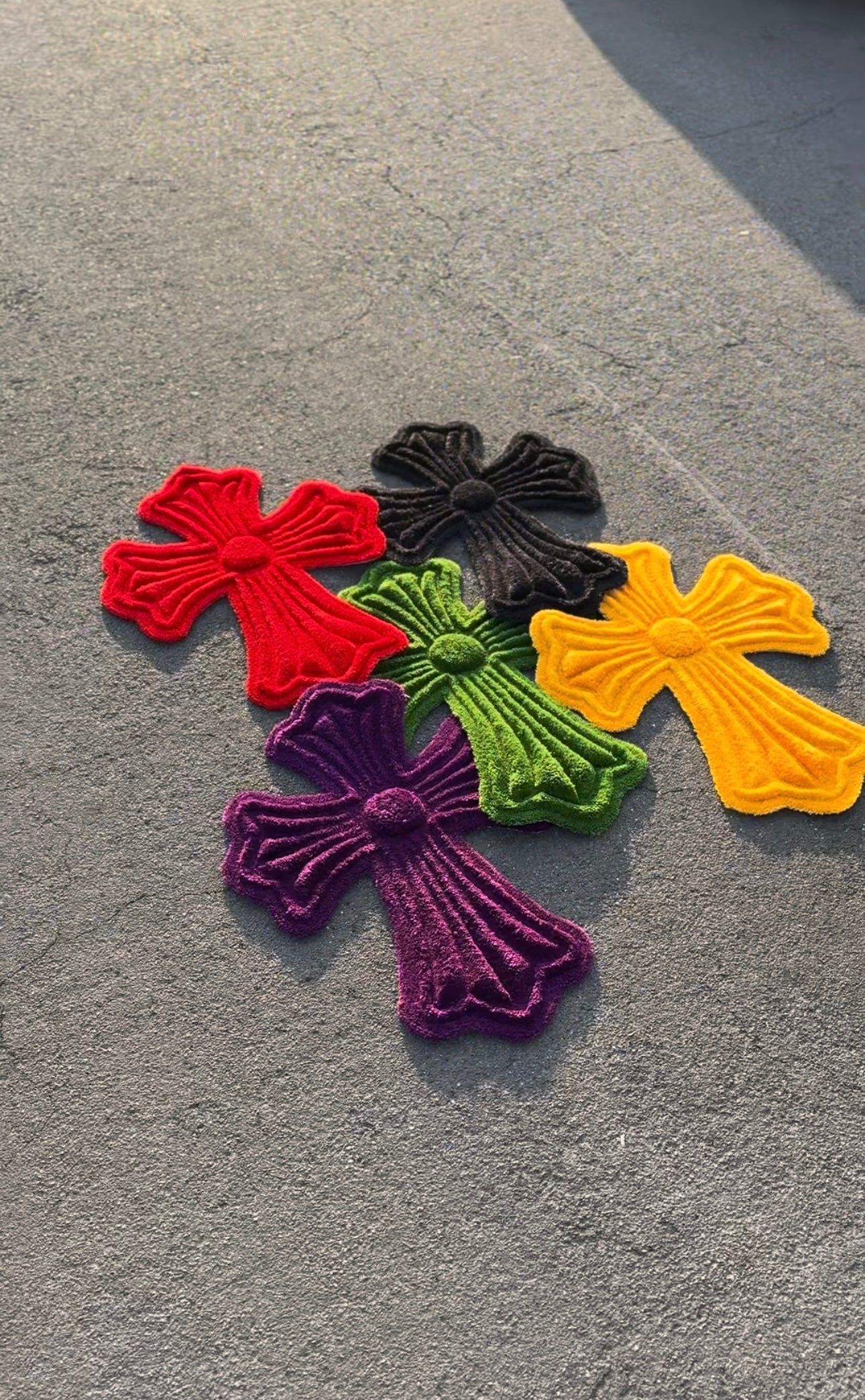 CHROME HEARTS CROSSES 🧶 – TUFTSHOT CUSTOM RUGS