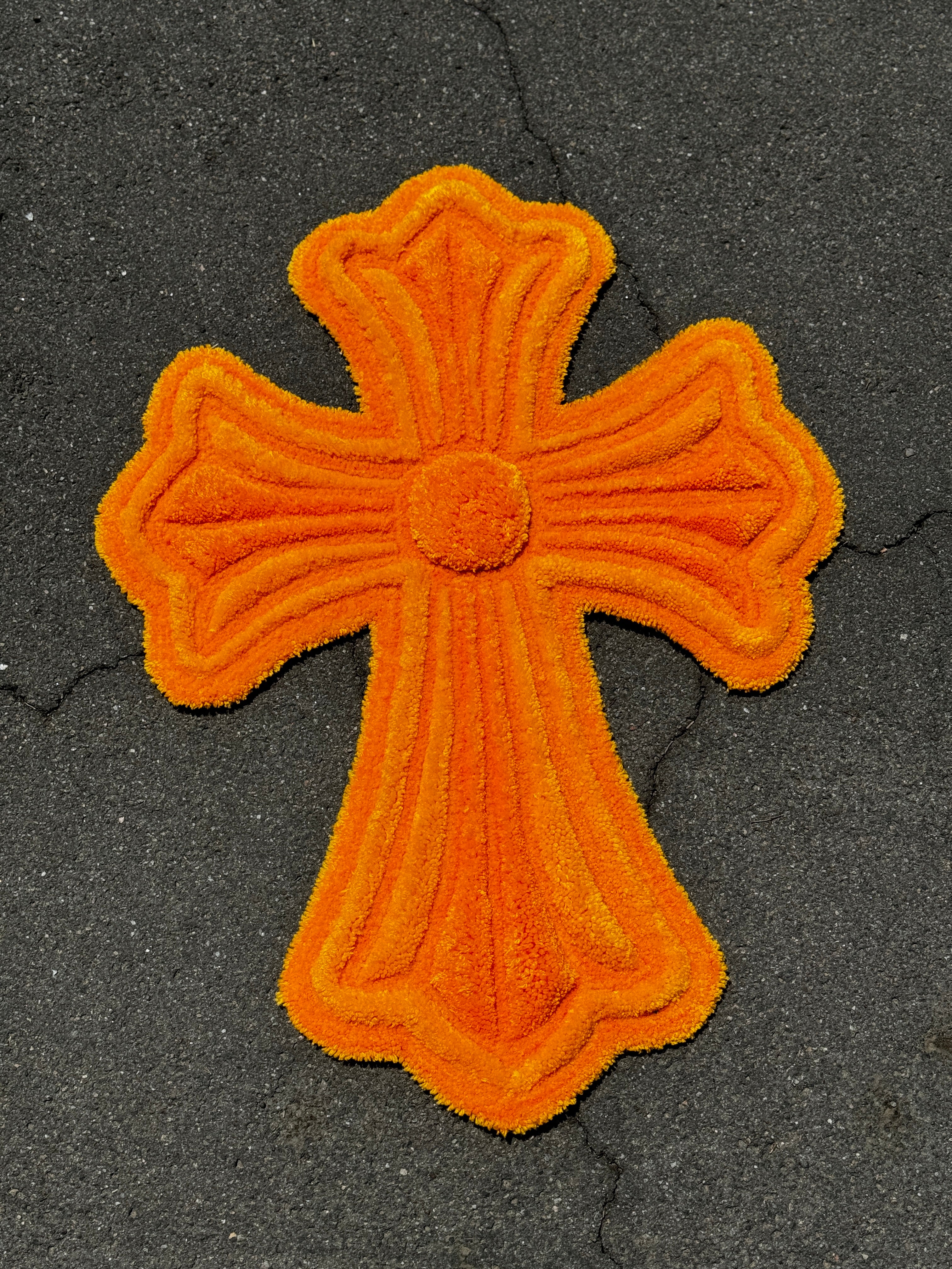 CHROME HEARTS CROSSES 🧶 – TUFTSHOT CUSTOM RUGS
